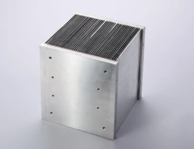 Dissipateur thermique d'extrusion de soudage par friction collé et plié en aluminium anodisé Al6063